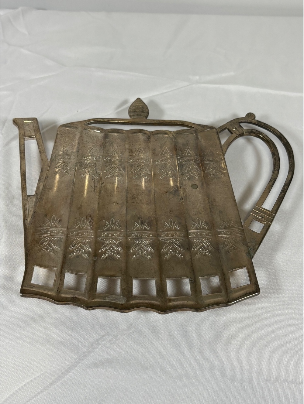 Vtg 1992 Godinger Silver Silver Tone Teapot Shaped Trivet with Embossed Design